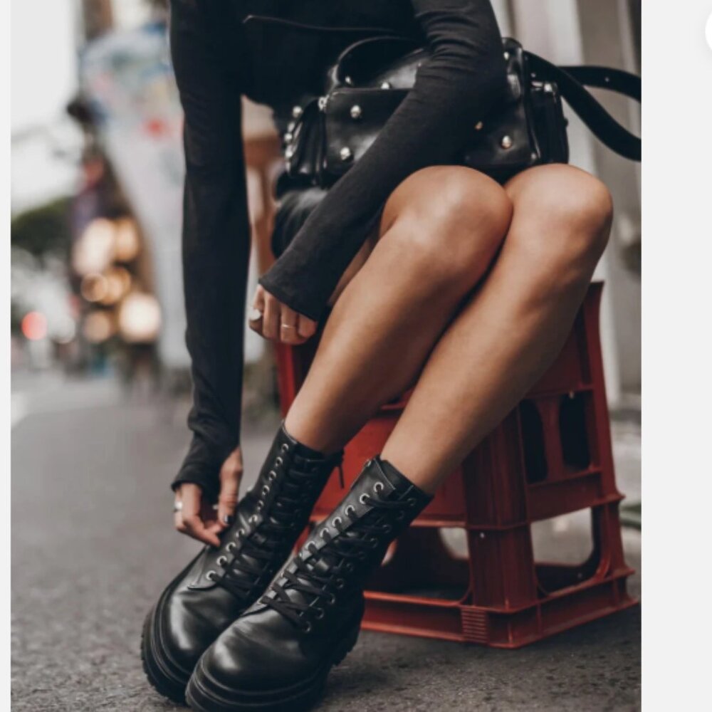$600 NWOB MIKUTA The Black Laced Leather Boots 39 9 US